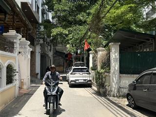 Bán đất tại cổ nhuế, 10,8 tỷ, 54m2, mặt tiền 6m, 2 mặt ngõ, ô tô qua cổng, 15m ra ô tô tránh