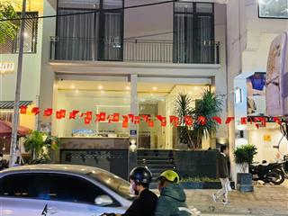 Hot cho thuê nhà mặt phố nguyễn thị định 70mx6t,mt 5m giá thuê chỉ 90tr