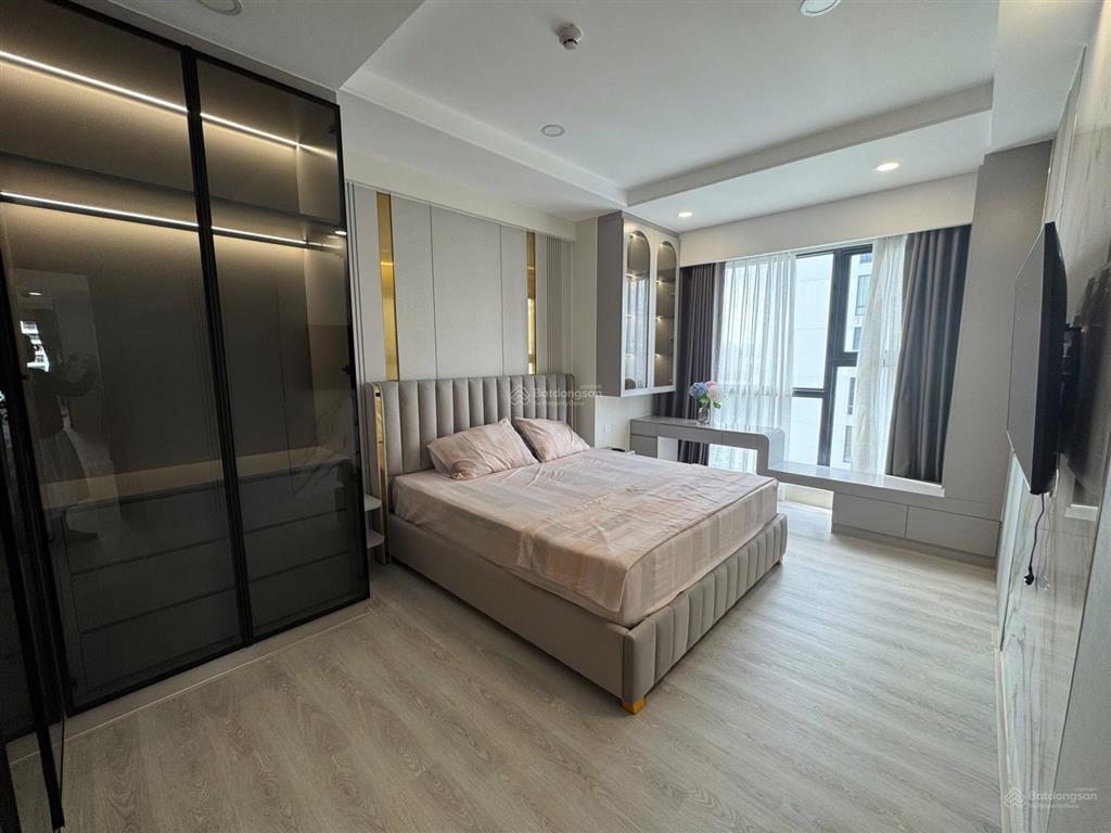 Cần cho thuê gấp căn hộ the antonia, pmh, q7, 5pn3wc, nội thất cao cấp, kèm 2 ô xe.  0914 358 ***
