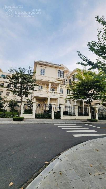 Biệt thự góc view hồ cảnh quan  công viên hoà bình  230m2  4 tầng  vị trí đẹp nhất cityland