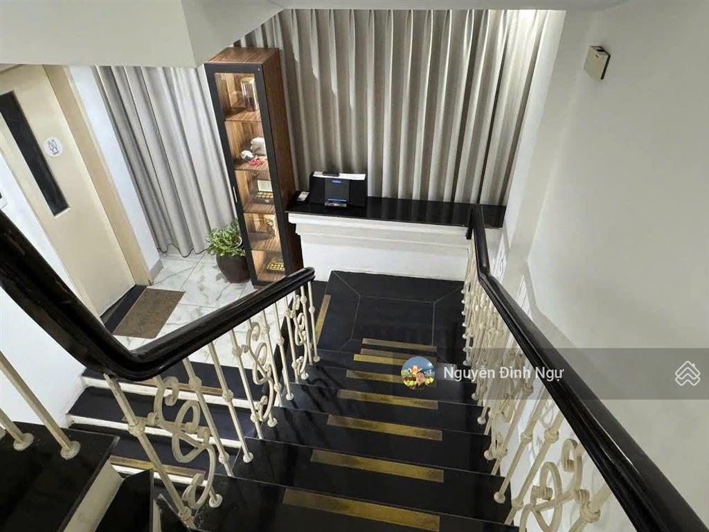 Giảm 2 tỷ bán gấp trong tháng. lk mỹ đình  sông đà. 87m2 x5t hầm. 2 mặt thoáng kd. giá 38 tỷ