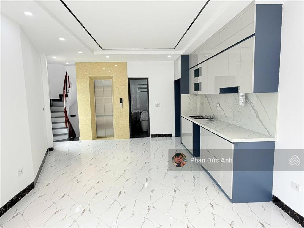 Bán nhà ngõ 221 phố tôn đức thắng  43m  6 tầng xây mới  thang máy  gần phố  ở sướng