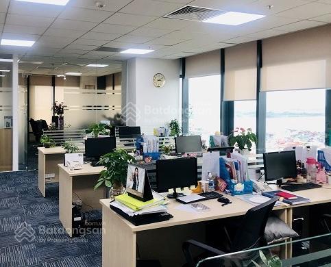 Hot mặt bằng kinh doanh đẹp  mặt tiền khủng thái thịnh , 450mx2 tầng, giá 250tr