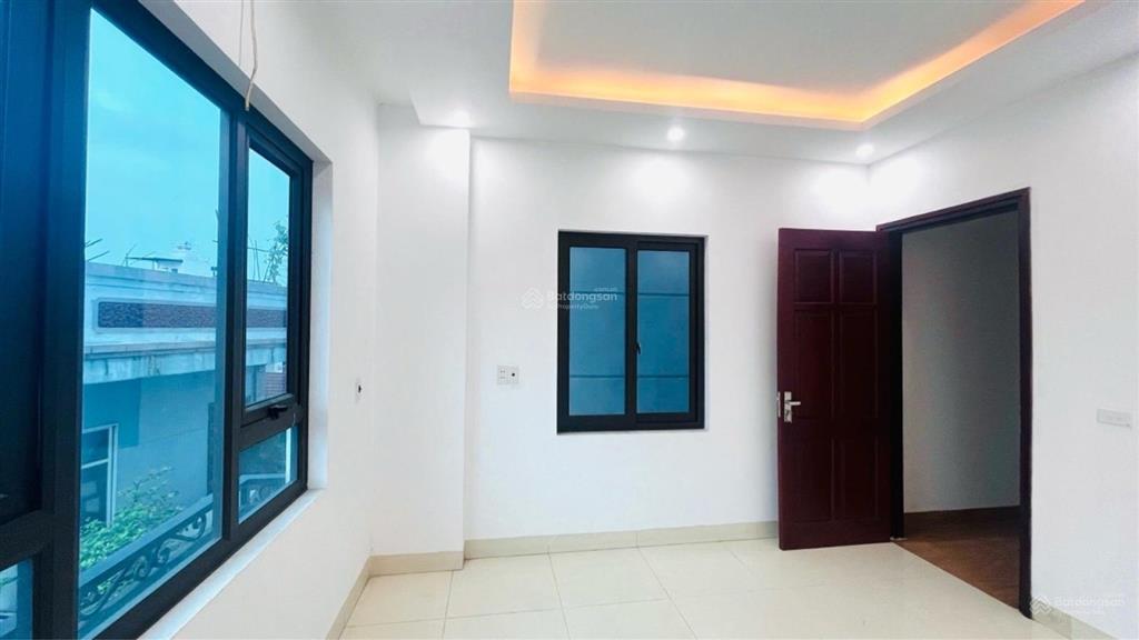 Bán nhà đẹp tự xây  ô tô qua nhà  lô góc thoáng  nhỉnh 8 tỷ