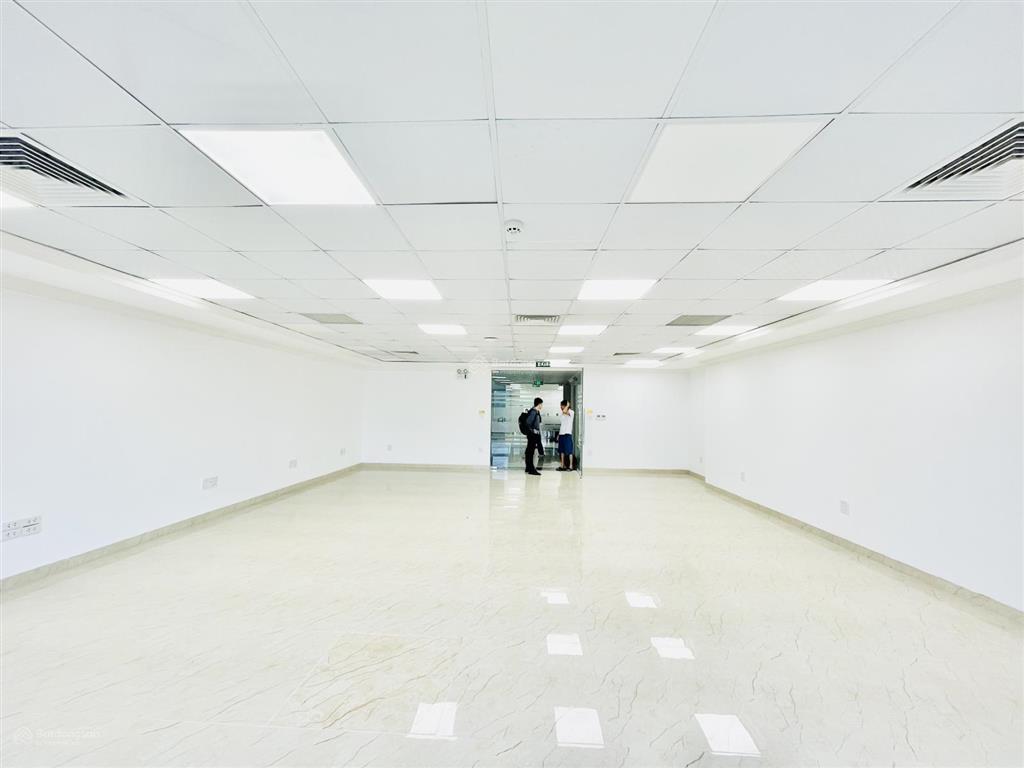 Cho thuê văn phòng tại láng hạ 110m2 giá 20t vuông sàn cực rễ setup giá siêu rẻ