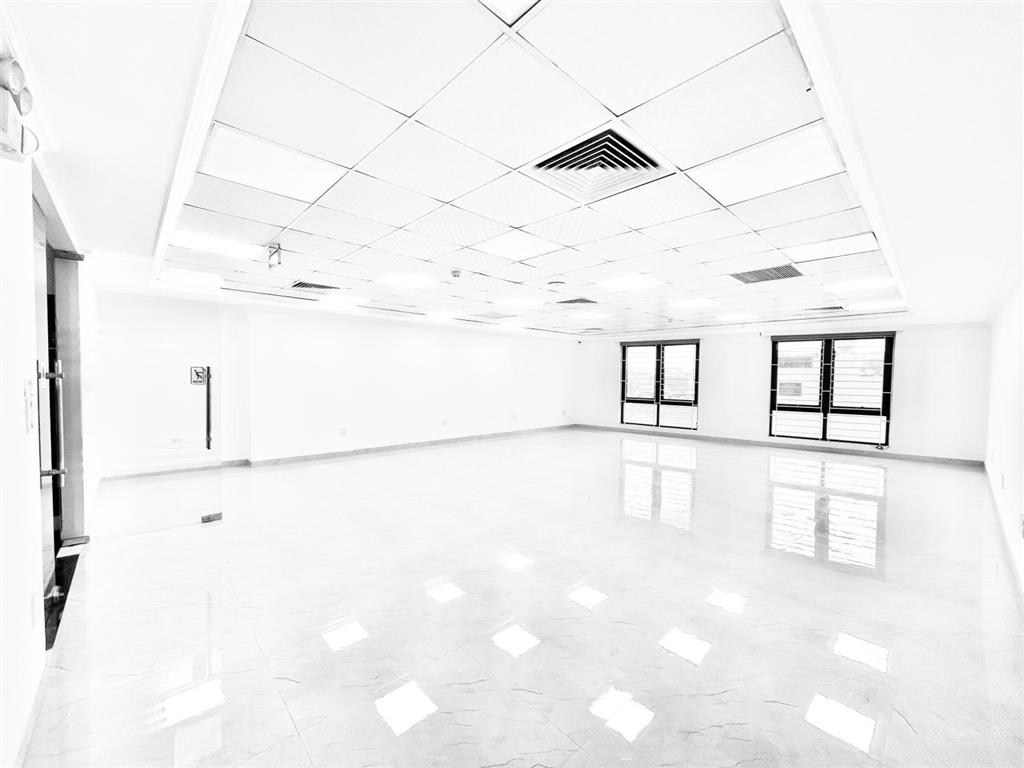Cho thuê văn phòng tại láng hạ 110m2 giá 20t vuông sàn cực rễ setup giá siêu rẻ