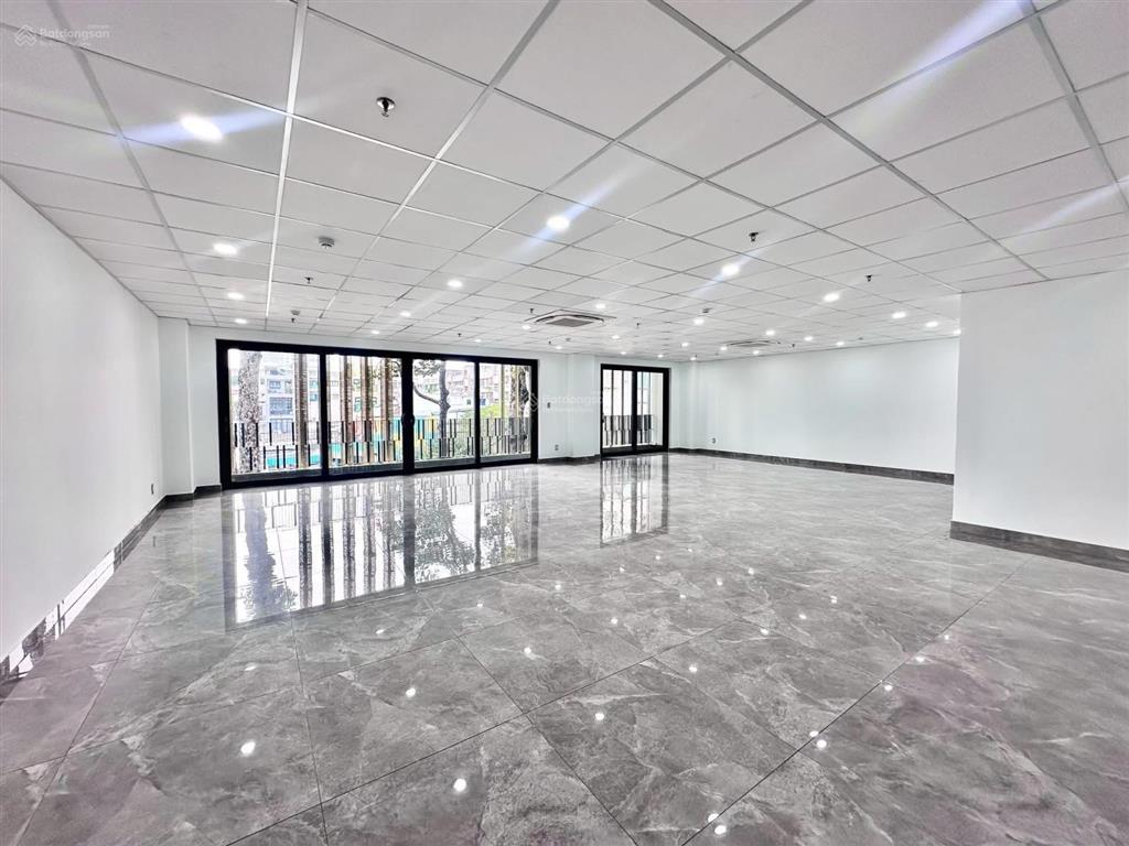 Chính chủ cho thuê sàn văn phòng tại xã đàn 200m2 giá chỉ 40t