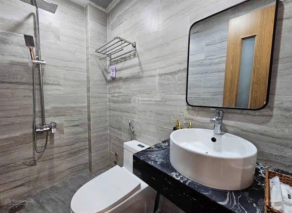 Dòng tiền 3 tỷ/năm  (d2) nguyễn gia trí, bình thạnh  14x20m  hầm 6 tầng  250tr/th