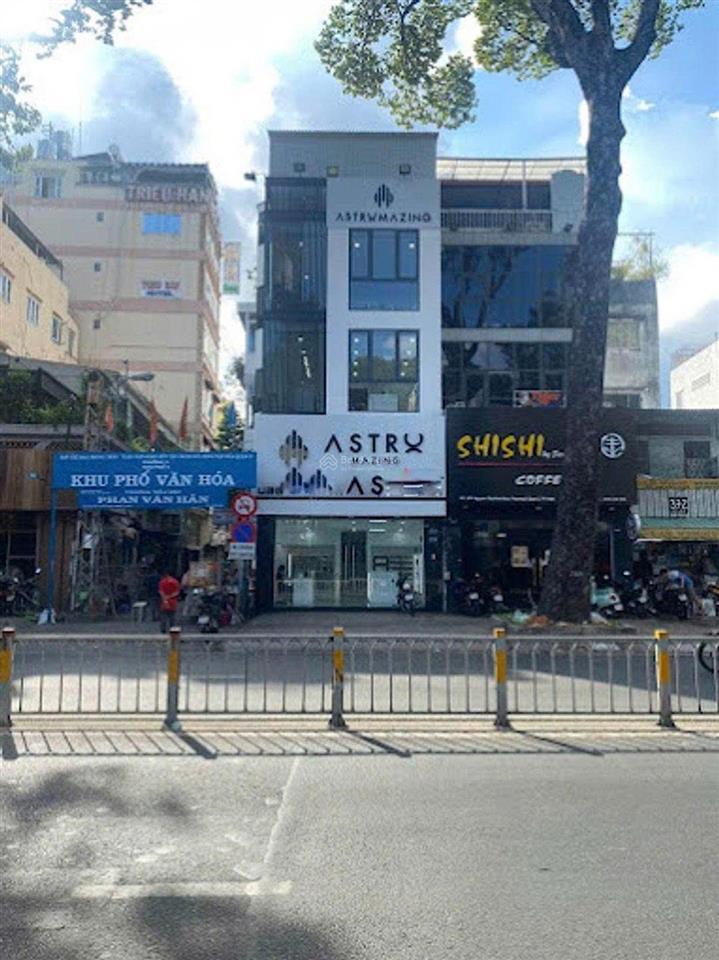 Giá tốt góc 2 mặt tiền nguyễn thị minh khai + cmt8 q3  dt 5,5x18m  hđt 110tr  giá 30 tỷ
