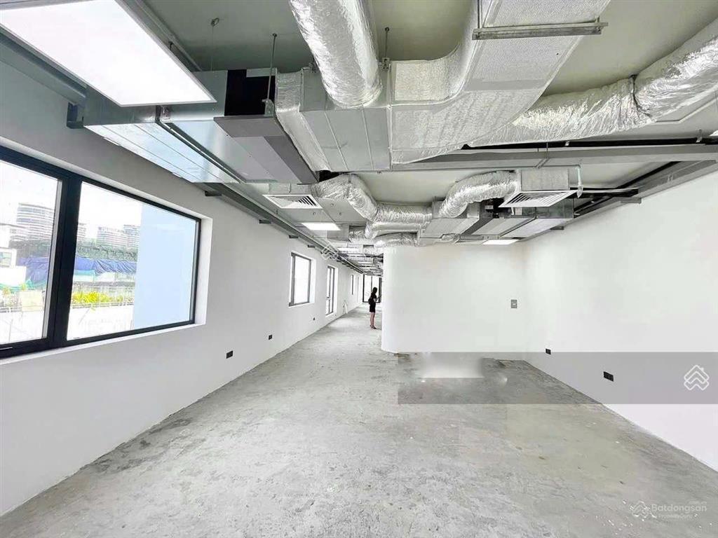 Cần tiền bán gấp góc 2mt phan đăng lưu + hoàng hoa thám  dt 12x30m, kc 1h 7t hđt 400tr. giá 80 tỷ