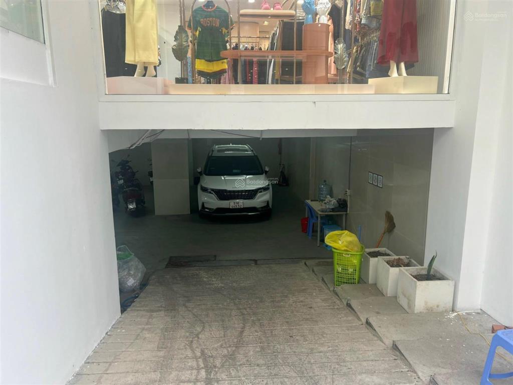 Tòa nhà 3 tháng 2 giao cao thắng  dt 16x16m  hầm 7 tầng  hđt 340tr/th. giá 85 tỷ