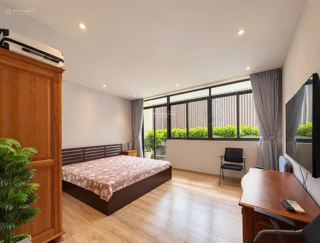 Siêu phẩm mới ra  góc 2 mặt tiền hoàng hoa thám  dt 14x32m  5 tầng  giá chỉ 50 tỷ