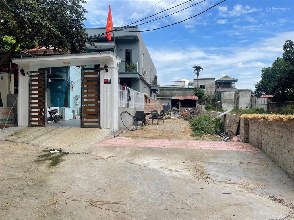 Trục chính kinh doanh tại hoà lạc mặt đường vành đai công nghệ cao 100m chỉ 4.1 tỷ.  0972 043 ***