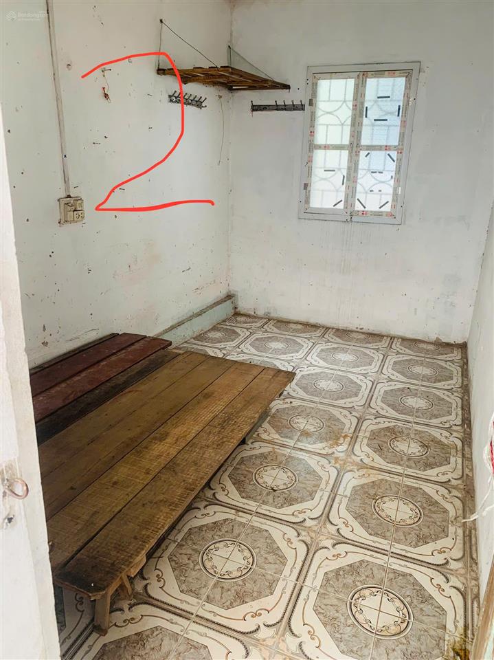 Phòng trọ giá rẻ  tầng 2  sẵn phòng ở ngay khu bách kinh xây