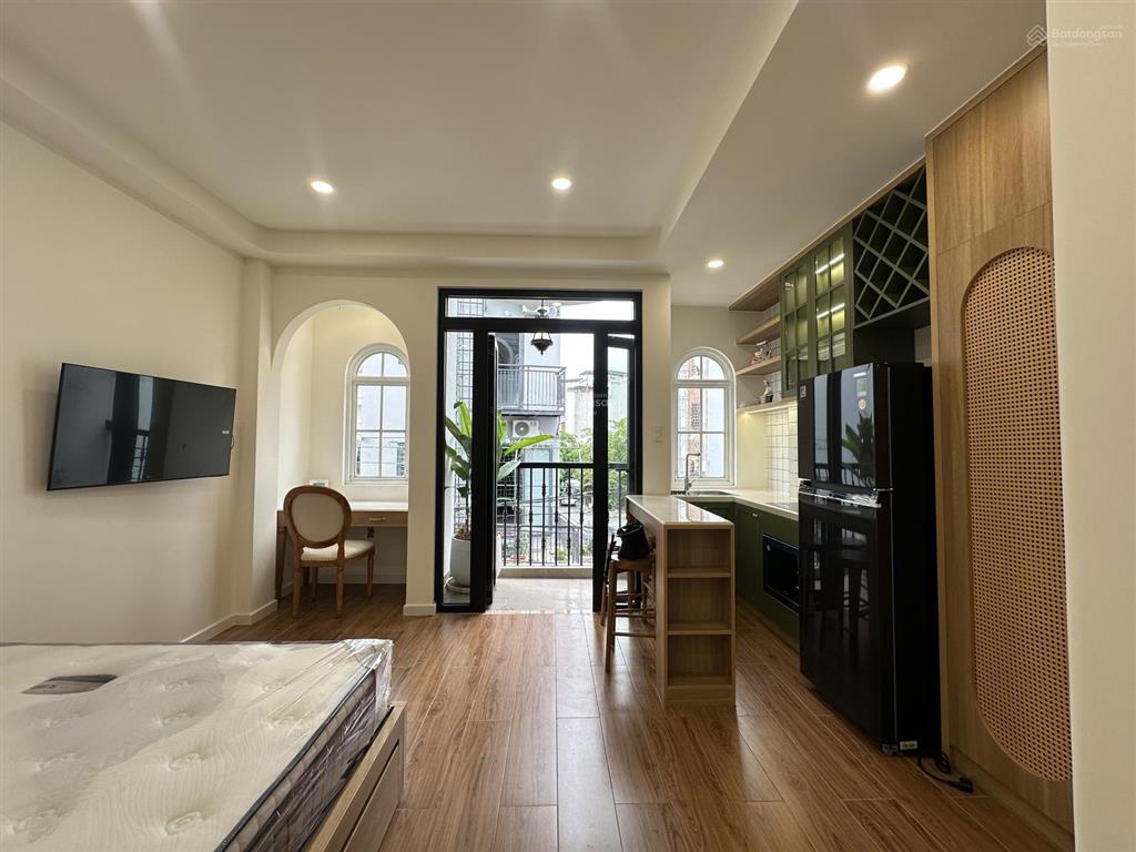 Cho thuê khai trương căn hộ ban công mới 100% gần cầu sg  ở ngay được