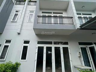 Cần bán căn nhà phố bella villa, 5x15 (75m2), dtsd 225m2, giá 2tỷ350, shr, vay được ngân hàng