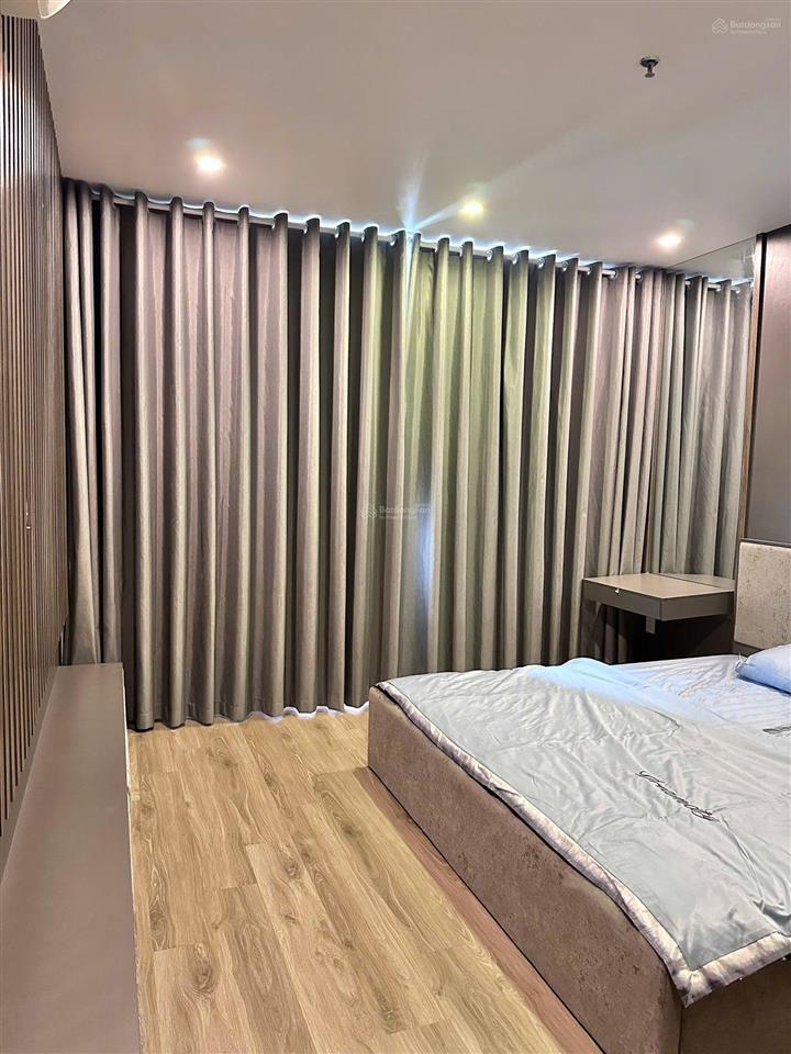 Bán cấp căn góc 3pn 93m2 chỉ 6,75 tỷ tòa rose town