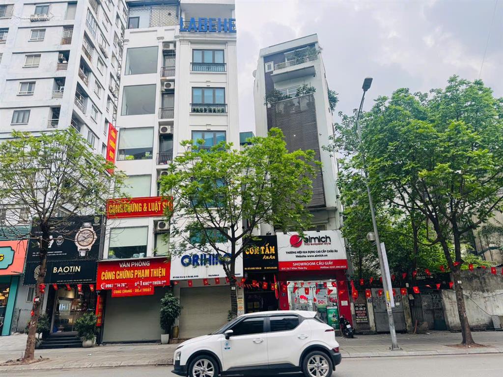 Chính chủ bán gấp nhà mặt phố trương công giai 40m2, vỉa hè đá bóng, kinh doanh sầm uất giá 16,8 tỷ