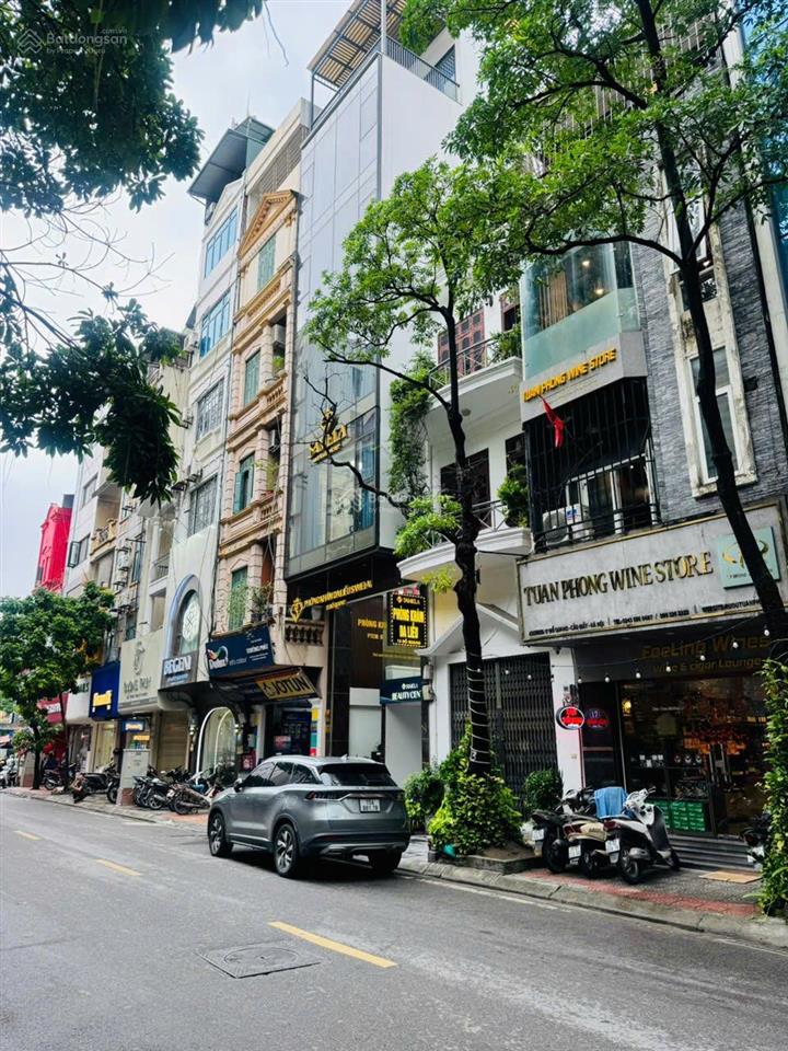 Chính chủ bán toà văn phòng phố đỗ quang  trung hoà  70m²  thông sàn thang máy  giá 33,6 tỷ.
