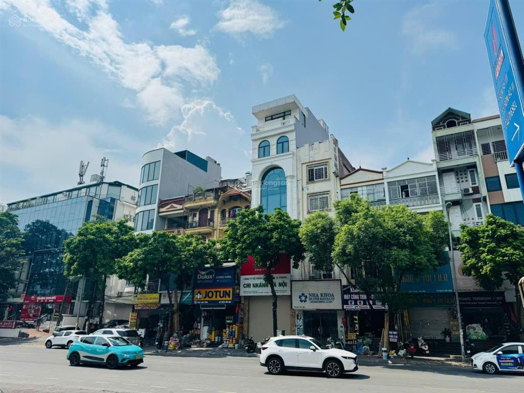 Chính chủ bán gấp tòa văn phòng phố trung kính đôi 90m2, vỉa hè rộng, kinh doanh, giá 40 tỷ.