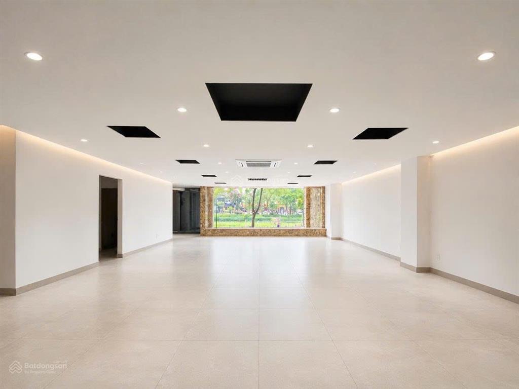 Siêu phẩm tòa mp vũ tông phan dt 196 m² x 9 tầng. hầm x mt 10,89 m x chỉ 130 tỷ