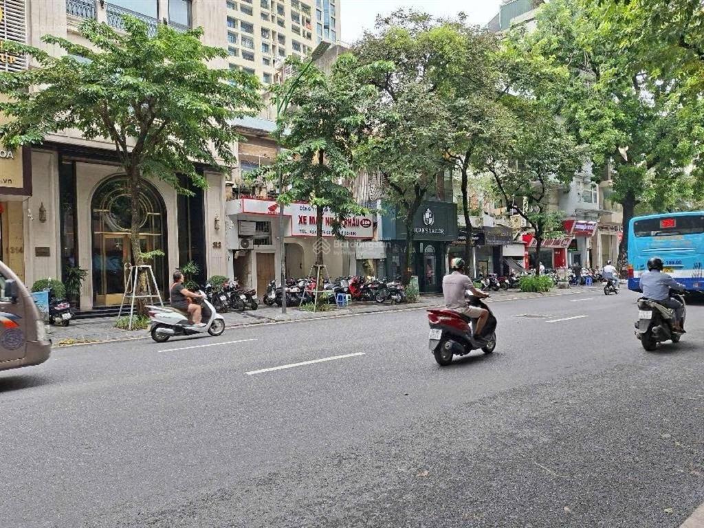 Mặt phố huế, quận hoàn kiếm, s 63 m2, 3 tầng. mặt tiền 5.6 m. chỉ 60 tỷ