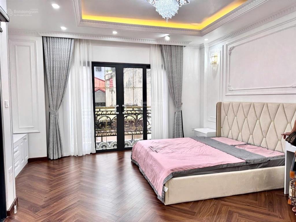 Siêu phẩm mp yên lạc hbt dt 55 m². 7 tầng. mt 4.8 m. chỉ 26 tỷ