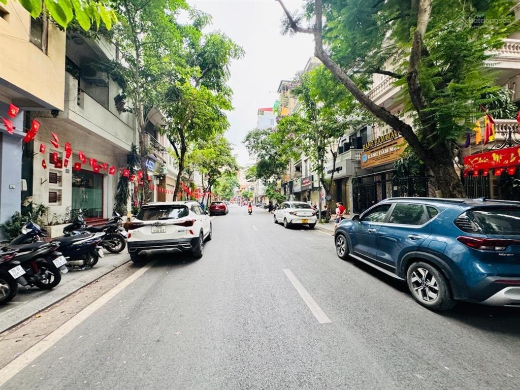 Trung tâm ba đình ông ích khiêm dt 150 m. c4. mặt tiền 9.3 m. chỉ 55 tỷ