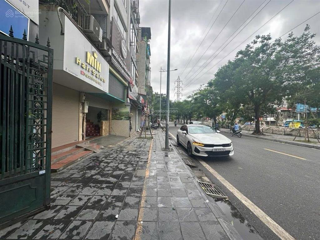Siêu phẩm mp kim ngưu hbt dt 72 m2, 3 tầng, mt 4.7m. chỉ 21 tỷ