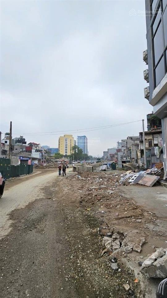 Mp la thành ngọc khánh dt 68 m. 6 tầng. mt 4.9. chỉ 35 tỷ