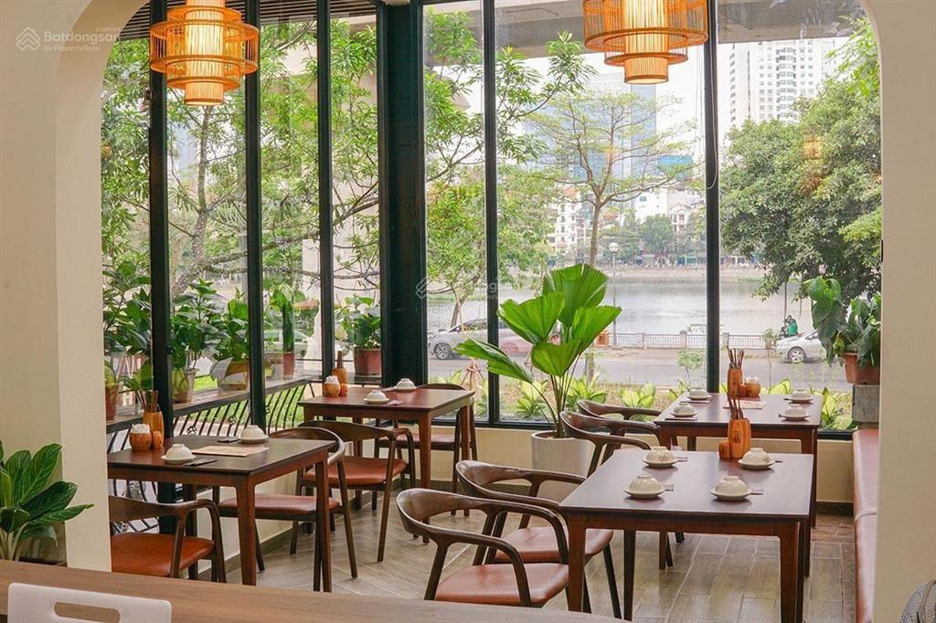 Mp hoàng cầu đống đa dt 245 m². 4 tầng tm. mt 8.5 m². chỉ 165 tỷ