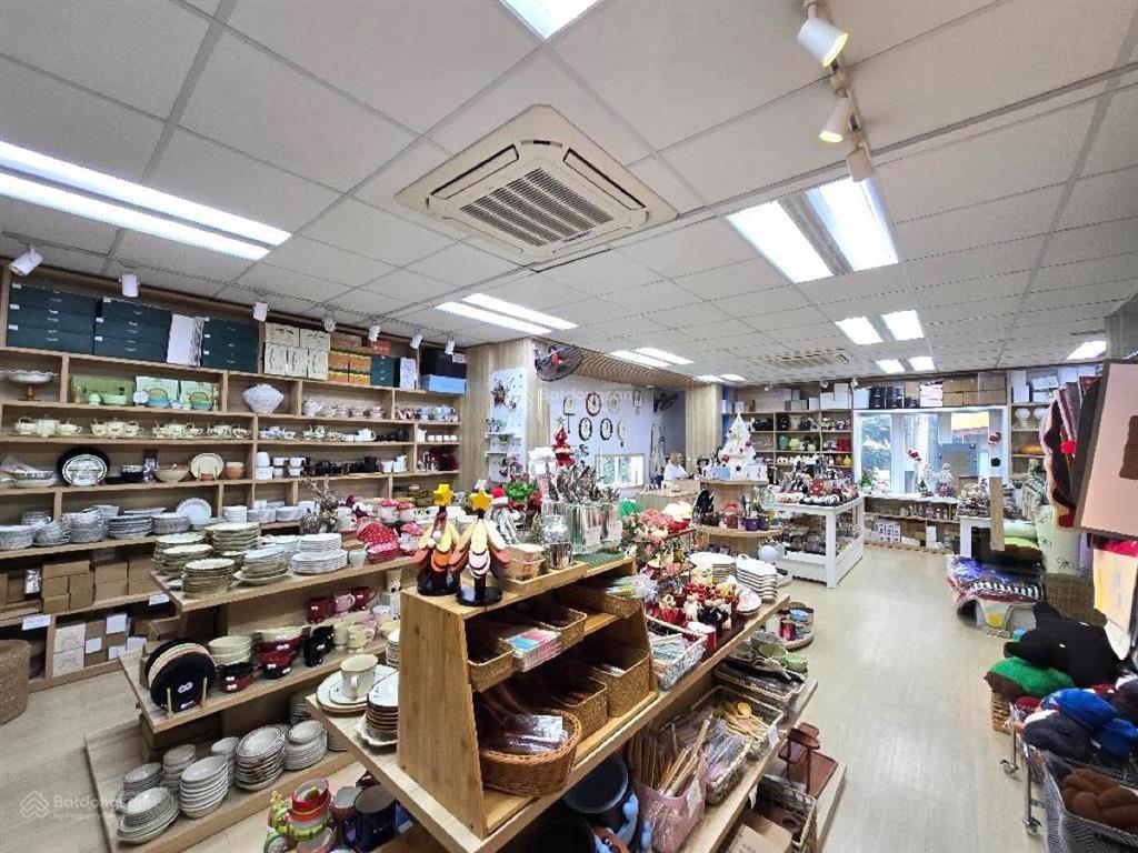 Siêu phẩm mp nguyễn văn tuyết đống đa dt 99 m2, 9 tầng. mt 10 m. chỉ 72 tỷ