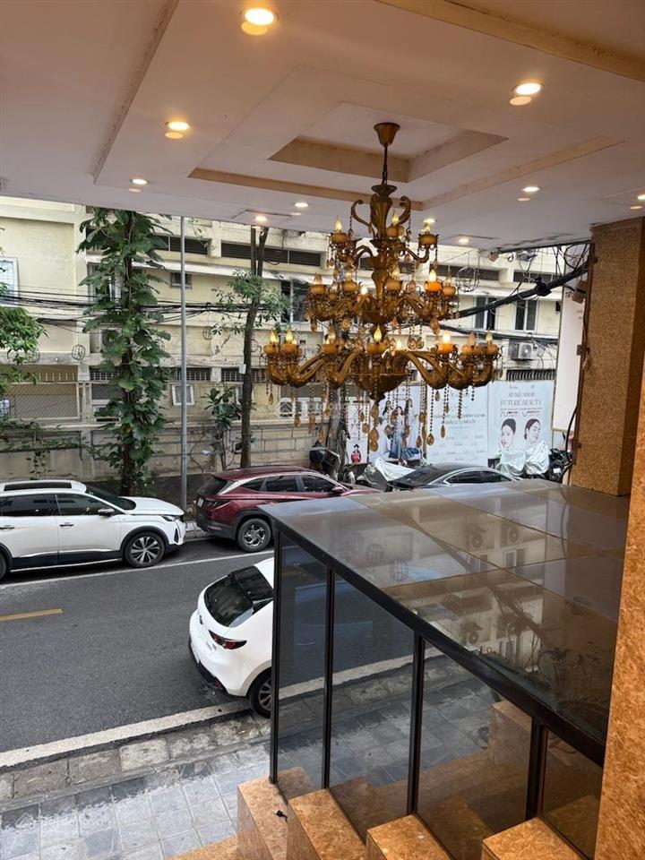 Tòa building mp bùi thị xuân hbt dt 127 m². 11 tầng. mt 6,7 m. chỉ 110 tỷ