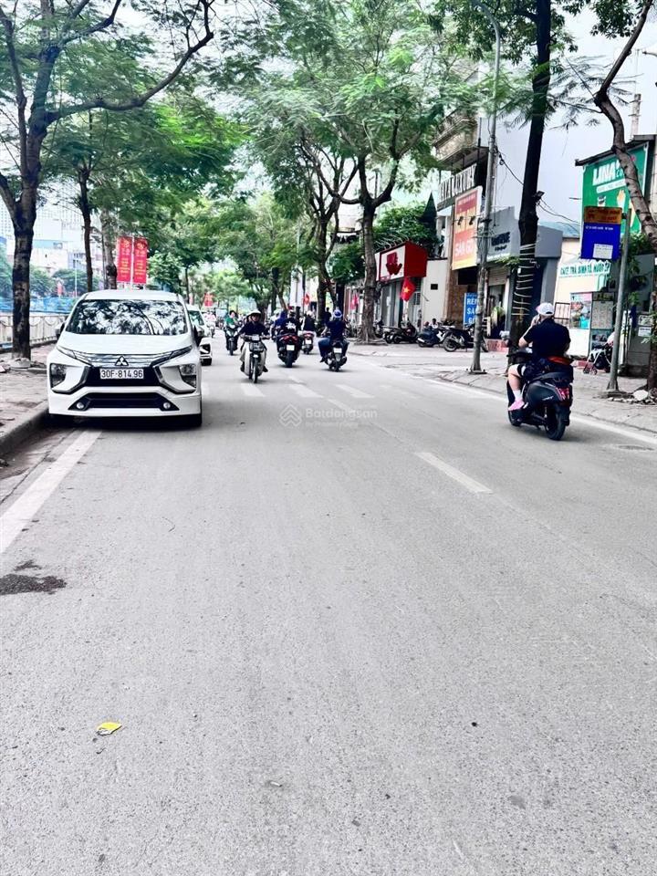 Mặt tiền vũ tông phan, thanh xuân, dt 300 m. 4 tầng. mt 8.9 m. chỉ 120 tỷ