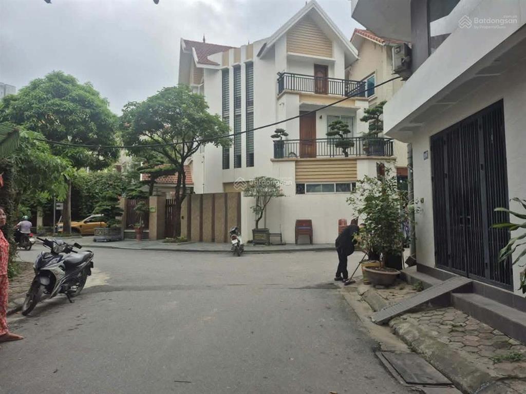Mp nguyễn văn trỗi tx dt 90 m2. 7 tầng. mt 5.23m. chỉ 44 tỷ