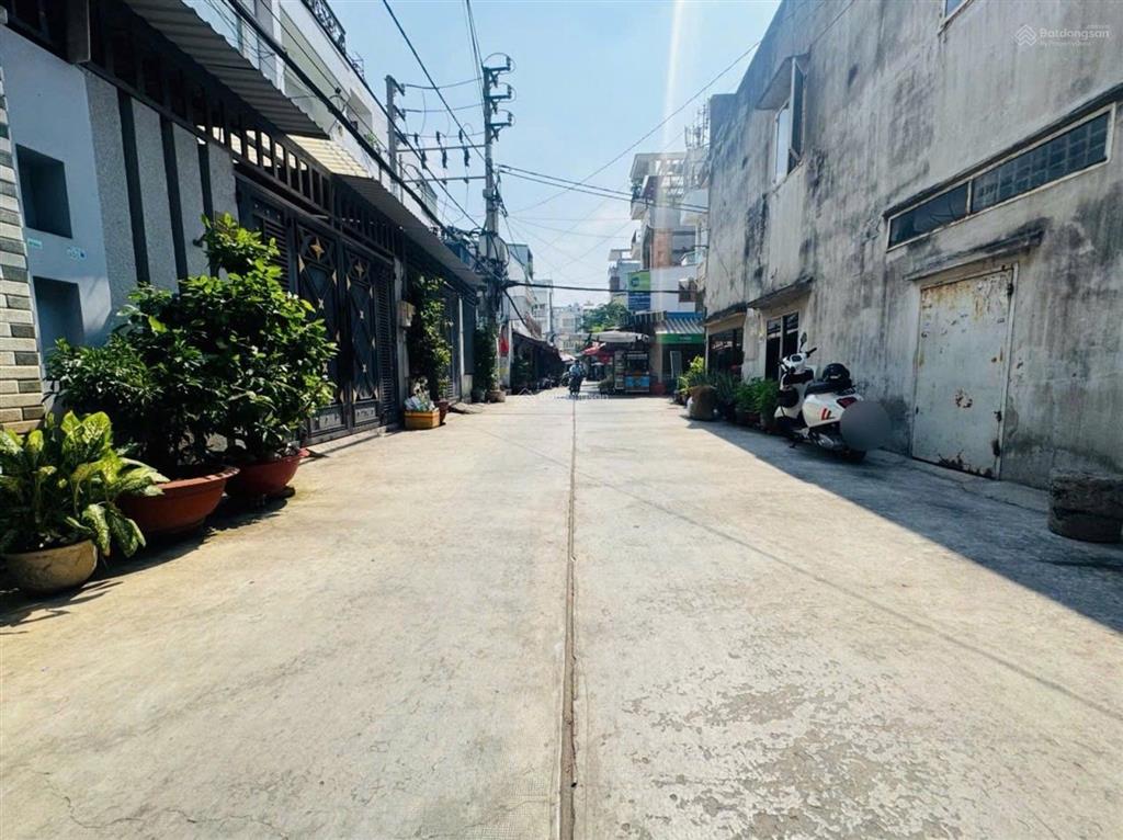 Bán nhà kiên cố tân hoà đông ,gần mặt tiền quận 6 , ngang to 4,5 x 18 chỉ 6,x tỷ