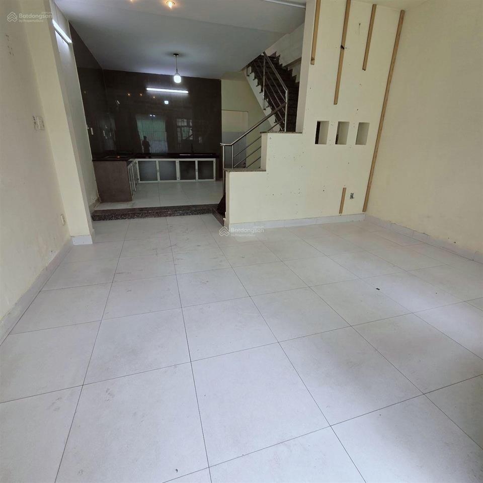 56m2  ngang to 4,8m tân hoà đông quận 6 chỉ 6,3 tỷ  cách mặt tiền 5 căn