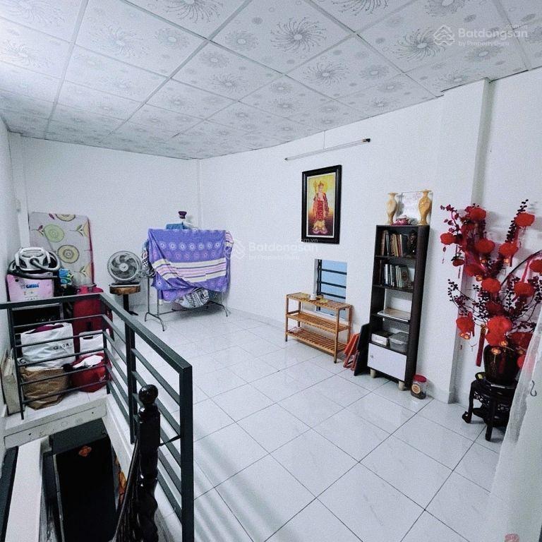 41m2  quận 6  bãi sậy  cách mặt tiền 2 căn 4,3 tỷ