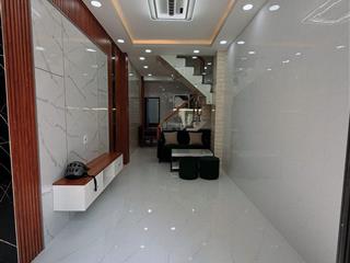 28m2  hẻm 4m thoáng  quận 6  4,85 tỷ  phạm văn chí  dọn vào ở liền