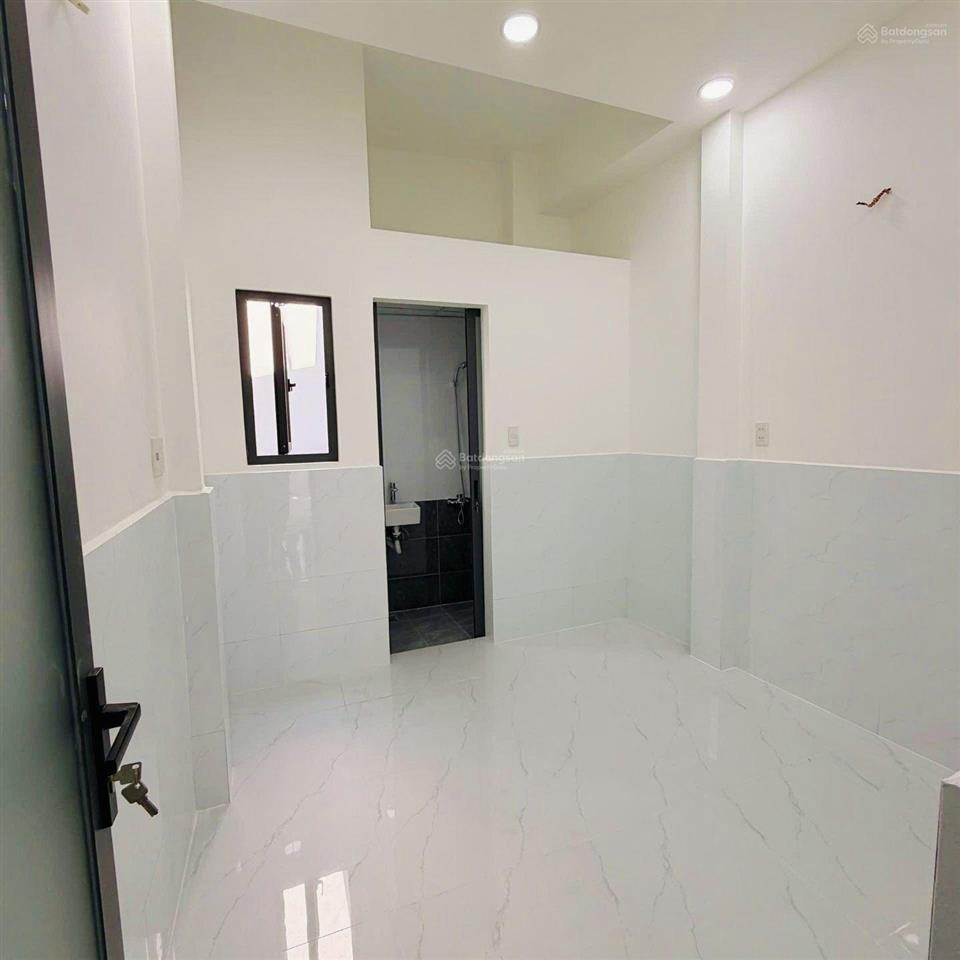 28m2  hẻm 4m thoáng  quận 6  4,85 tỷ  phạm văn chí  dọn vào ở liền
