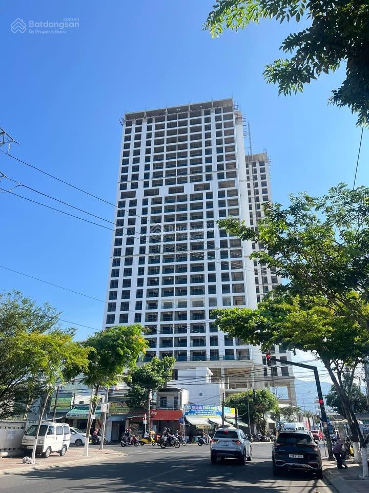 Bán căn 1pn 42m2 view biển nha trang, cho thuê dòng tiền rất tốt, tầng trung đẹp. 0788 467 ***