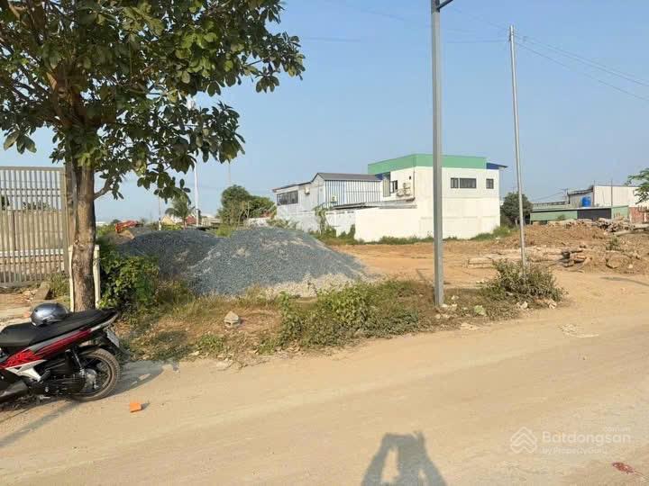 Cần bán 175m thổ ds14 kdc 135 bến lức