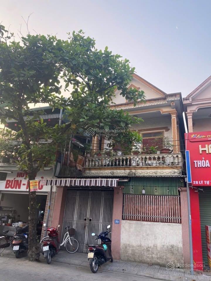 Bán nhà mặt đường kinh doanh lý tự trọng