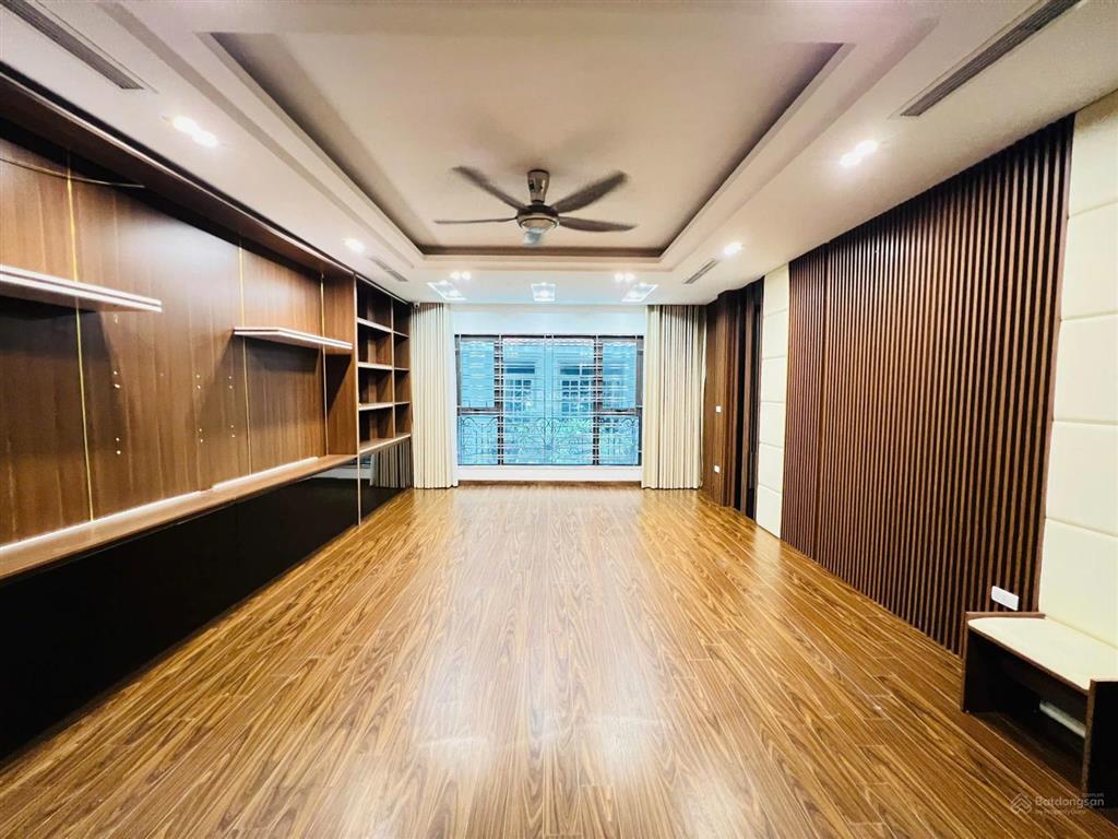 Bán nhà khu phân lô vip đống đa, oto chạy vòng quanh, dt 73m2, 4 tầng, mt 4,8m, cực hiếm, có gpxd.