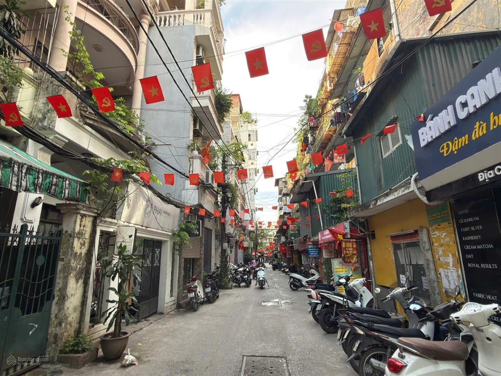 Bán nhà khu phân lô vip đống đa, oto chạy vòng quanh, dt 73m2, 4 tầng, mt 4,8m, cực hiếm, có gpxd.
