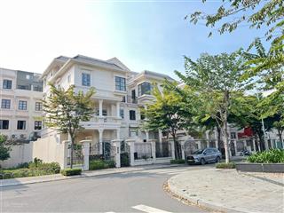Cần bán biệt thự view công viên giá tốt nhất chỉ 48 tỷ. 0985 323 ***