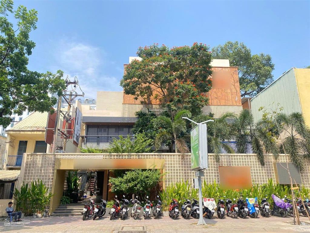 Quỹ đất siêu vị trí trung tâm quận 1, dt 29mx36m cn 1.054m2, pháp lý cá nhân, tổng giá 1.054 tỷ