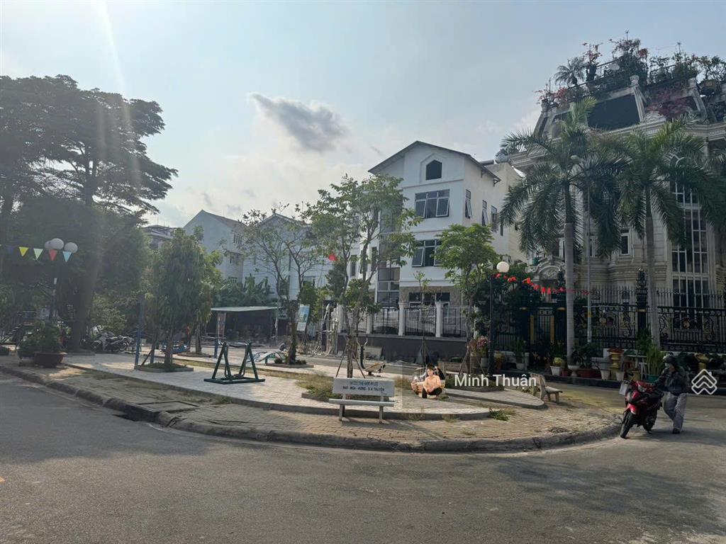 Rẻ nhất thủ đức house! bán đất view công viên  12,5m x 18m  cn 199m2  giá rẻ chỉ 22,8 tỷ