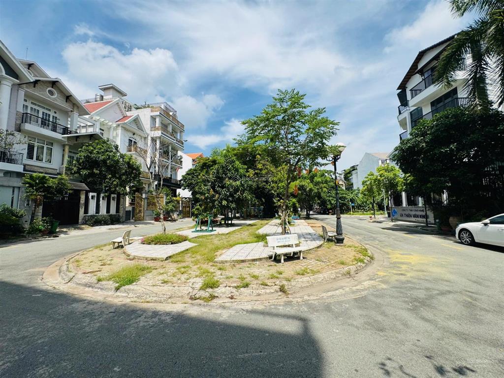 Rẻ nhất thủ đức house! bán đất view công viên  12,5m x 18m  cn 199m2  giá rẻ chỉ 22,8 tỷ