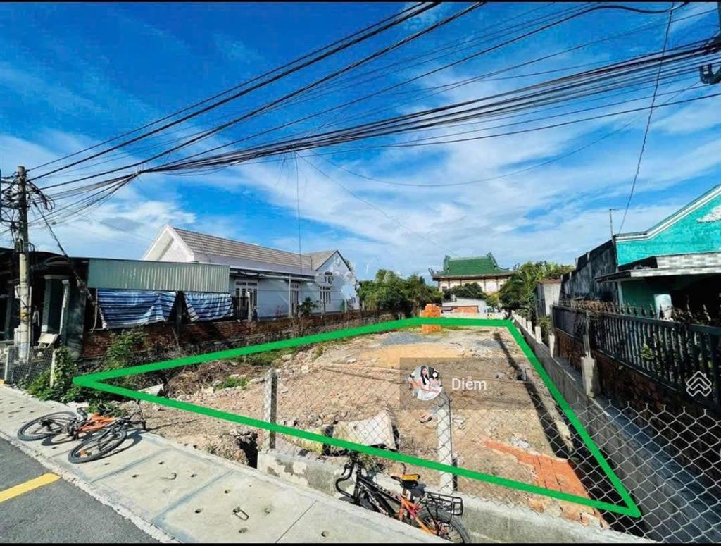 Cần bán đất odt đ. nguyễn du gần chợ trảng bàng, dt 200m2 giá 850tr, sổ hồng riêng, dân cư đông đúc